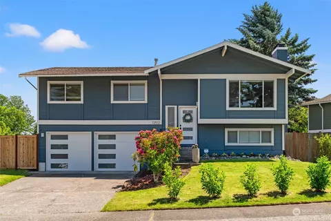 13512 129th Pl NE, Kirkland, WA 98034