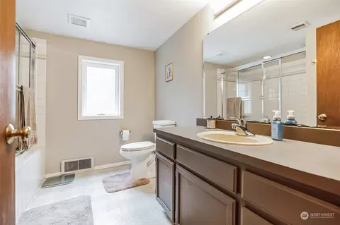 Bath - 22824 7th Ave SE, Bothell, WA 98021 photo 1 of 1