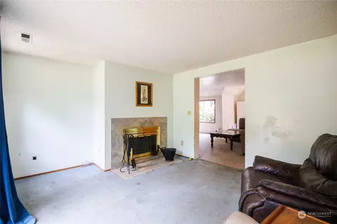 Living - 22824 7th Ave SE, Bothell, WA 98021 photo 3 of 4