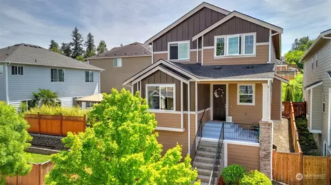 3308 Highlands Blvd, Puyallup, WA 98372