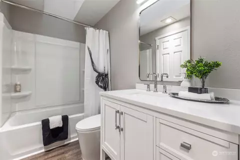 Bath - 21717 46th Ave E, Spanaway, WA 98387 photo 1 of 2