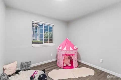 Bedroom - 21717 46th Ave E, Spanaway, WA 98387 photo 5 of 6