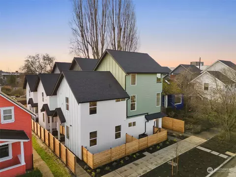 1139 NW 59th St #B, Seattle, WA 98107