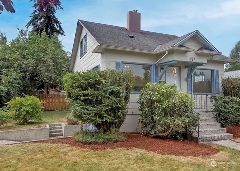 1032 Rockefeller Ave, Everett, WA 98201