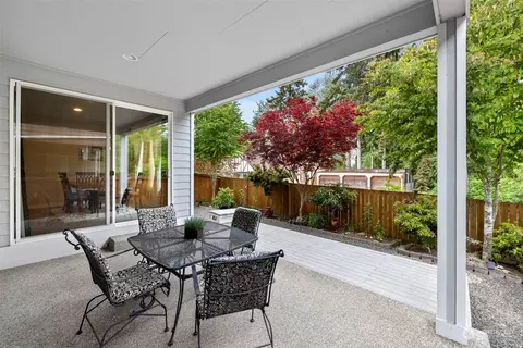 Exterior - 9229 5th Dr SE, Everett, WA 98208 photo 4 of 5