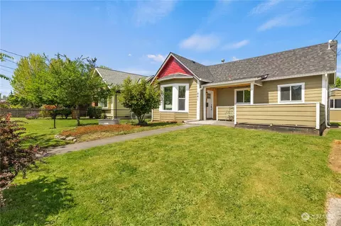 861 S 40th St, Tacoma, WA 98418