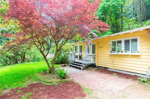 17819 NE 24th Ave, Shoreline, WA 98155
