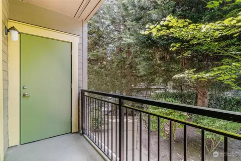 Exterior - 15700 116th Ave NE #110, Bothell, WA 98011 photo 2 of 4