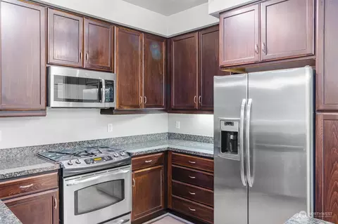 Kitchen - 15700 116th Ave NE #110, Bothell, WA 98011 photo 2 of 2