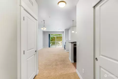 Entry Way - 15700 116th Ave NE #110, Bothell, WA 98011 photo 3 of 4
