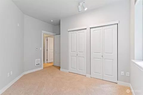 Bedroom - 15700 116th Ave NE #110, Bothell, WA 98011 photo 3 of 5