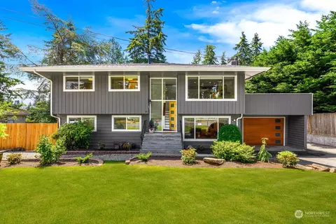 7104 180th St SW, Edmonds, WA 98026