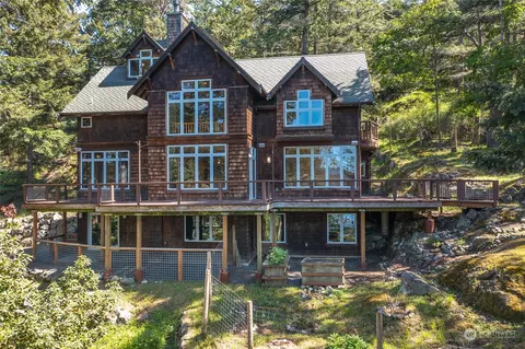 2270 Spring Point Rd, Deer Harbor, WA 98243