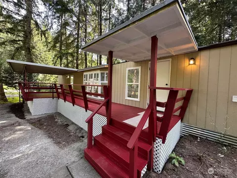 9501 124th Ave, Anderson Island, WA 98303