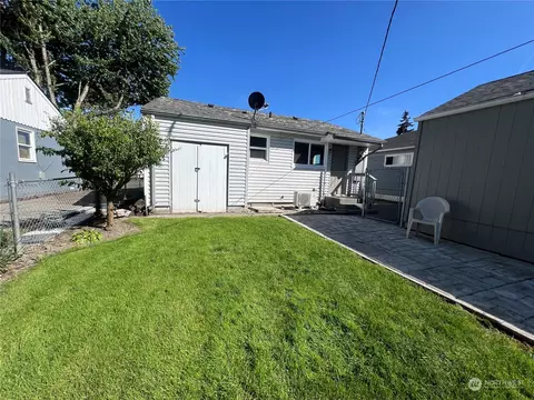 Exterior - 279 Beech St, Longview, WA 98632 photo 9 of 10