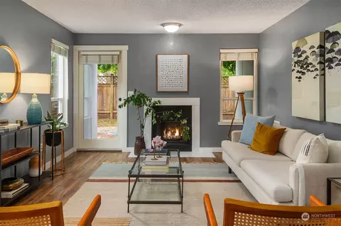 13717 Linden Ave N #107, Seattle, WA 98133