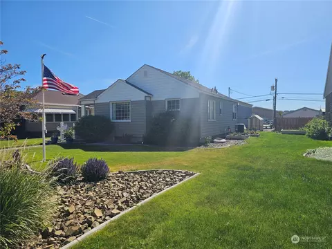 1078 C St SW, Ephrata, WA 98823