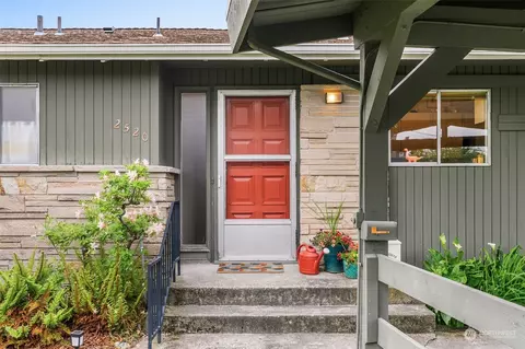 2520 S Raymond St, Seattle, WA 98108