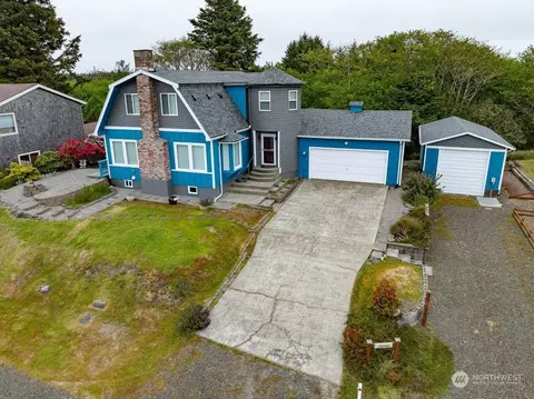 35008 J Pl, Ocean Park, WA 98640