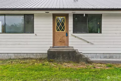 Exterior - 12 Breen Rd, Raymond, WA 98577 photo 2 of 5
