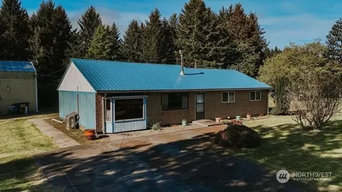 1551 Calawah Way, Forks, WA 98331