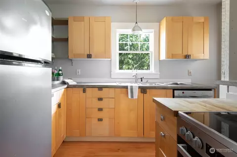 357 N 82nd St, Seattle, WA 98103 photo 12
