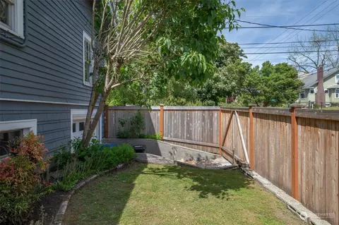 357 N 82nd St, Seattle, WA 98103 photo 23