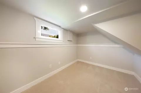 357 N 82nd St, Seattle, WA 98103 photo 20