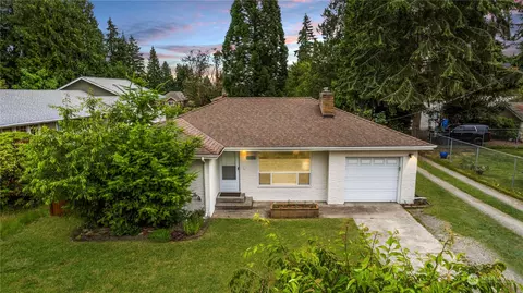 19526 Fremont Ave N, Shoreline, WA 98133