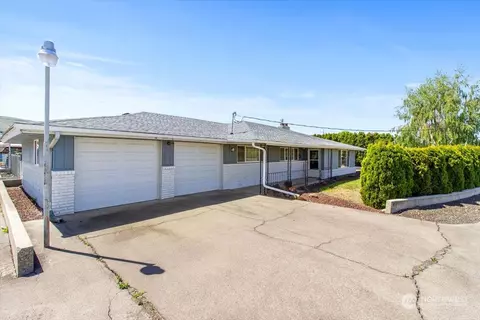 3504 Ahtanum Rd, Yakima, WA 98903