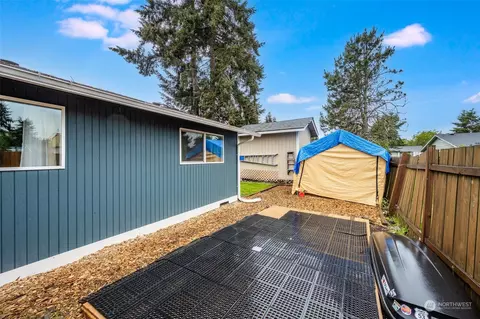 Exterior - 17124 6th Ave E, Spanaway, WA 98387 photo 3 of 4