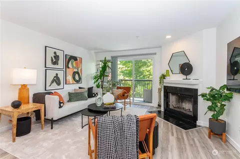 15917 Waynita Way NE #E203, Bothell, WA 98011