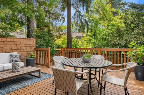 621 32nd Ave E, Seattle, WA 98112 photo 16