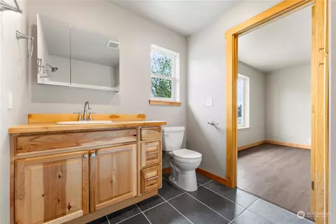 Bath - 417 Marie St, Twisp, WA 98856 photo 2 of 4