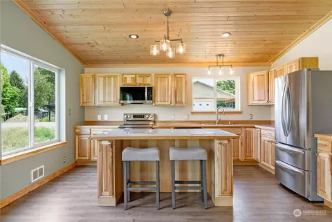 Kitchen - 417 Marie St, Twisp, WA 98856 photo 2 of 4
