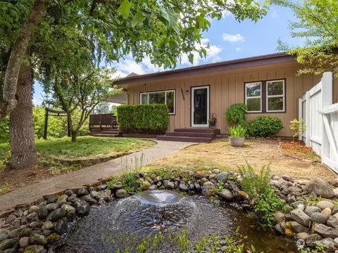 13921 6th Ave SW, Burien, WA 98166