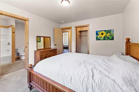 Bedroom - 1310 Riverside Ave, Twisp, WA 98856 photo 4 of 12