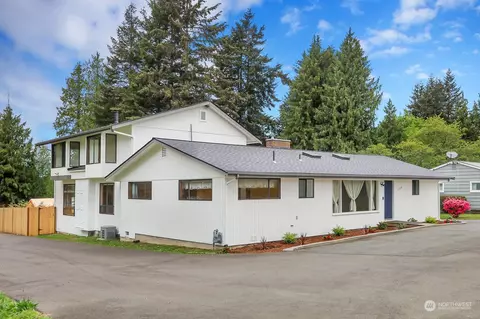 17804 44th Ave W, Lynnwood, WA 98037