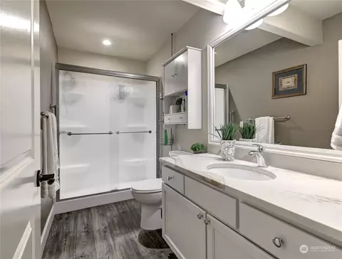 Bath - 16521 124th Ave NE, Bothell, WA 98011 photo 5 of 5