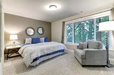Bedroom - 16521 124th Ave NE, Bothell, WA 98011 photo 5 of 5