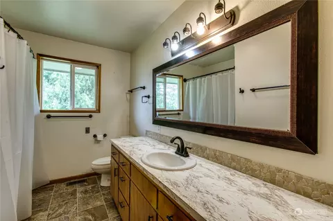 Bath - 8130 Gillies Rd, Everson, WA 98247 photo 1 of 3