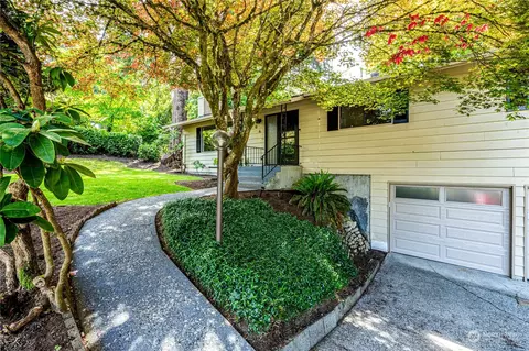 406 47th St SE, Everett, WA 98203 photo 2