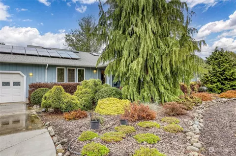 878 N Kendall Rd, Sequim, WA 98382