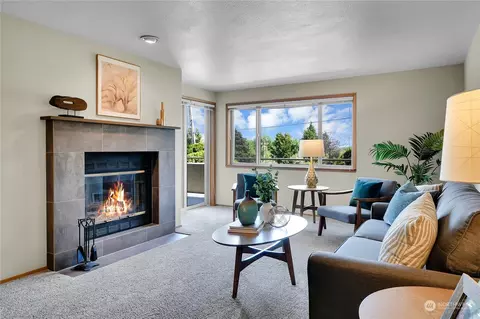 3507 SW Alaska St #13, Seattle, WA 98126