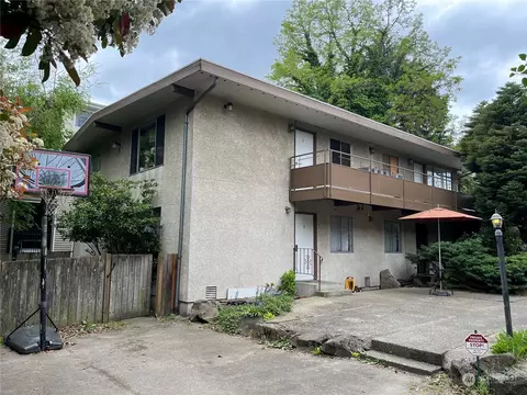 9322 Stone Ave N, Seattle, WA 98103 photo 3