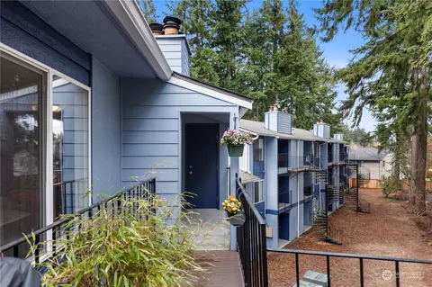 14014 Juanita Dr NE #C1, Kirkland, WA 98034