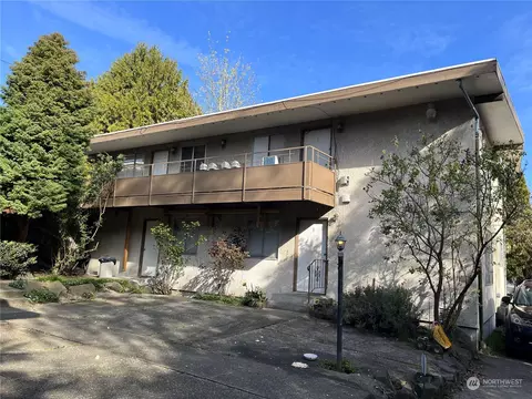 9400 Stone Ave N, Seattle, WA 98103