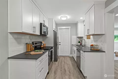 Kitchen - 22417 18th Ave SE, Bothell, WA 98021 photo 2 of 3