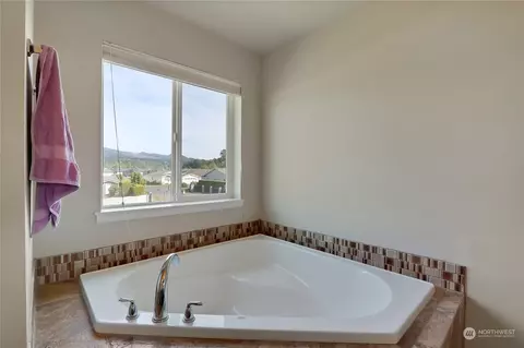 320 Rushton Ave, Orting, WA 98360 photo 22