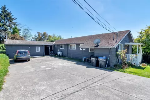 139 Oak St, Bremerton, WA 98310